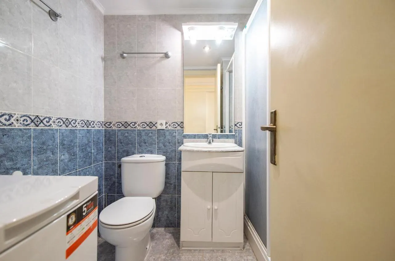 Marbella 2000 Estudio En Paseo Maritimo Wifi 0*,  Spain
